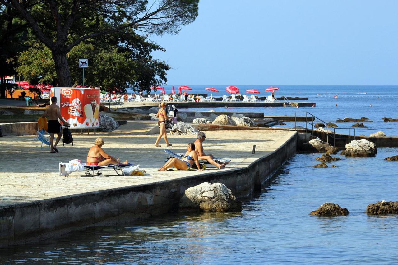 Apartments With A Parking Space Umag - 7094 Exterior foto