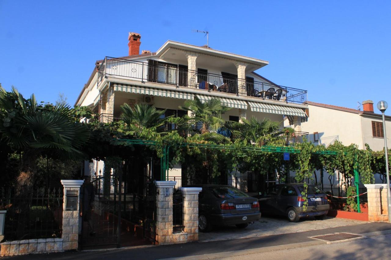 Apartments With A Parking Space Umag - 7094 Exterior foto